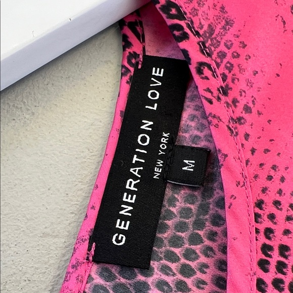 Pink Patterned Women's Top - Picture 3 of 6